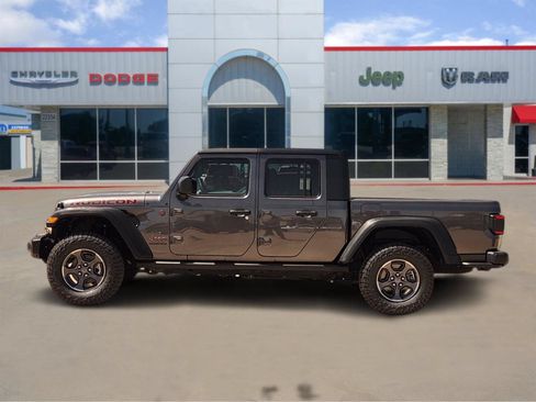 Used 2023 Jeep Gladiator Rubicon w/ LED Lighting Group AWD/4WD image 3