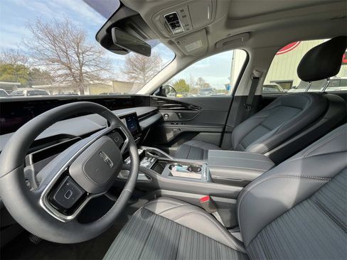 New 2026 Lincoln Nautilus Reserve w/ Jet Appearance Package image 10