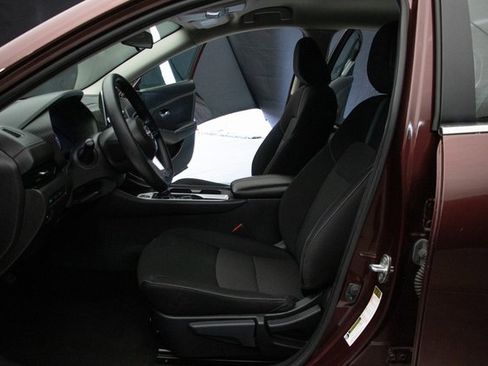 Used 2024 Nissan Sentra SV image 27