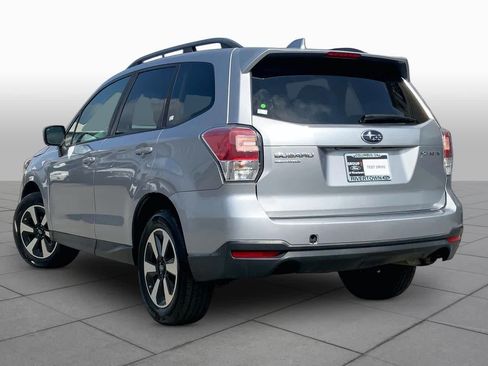 Used 2018 Subaru Forester 2.5i Premium w/ All-Weather Package AWD/4WD image 12