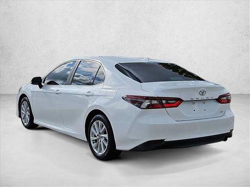 Used 2022 Toyota Camry LE w/ Convenience Package image 8