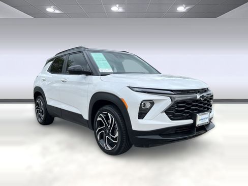 Certified 2025 Chevrolet TrailBlazer RS w/ Convenience Package image 7