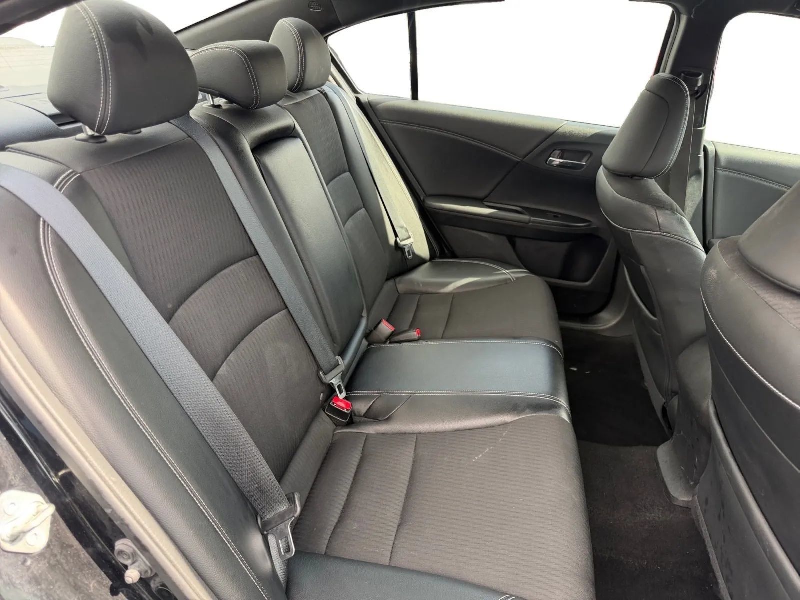Used 2017 Honda Accord Sport image 18