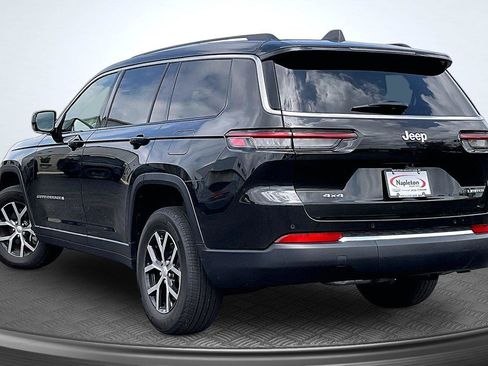 Used 2023 Jeep Grand Cherokee L Limited AWD/4WD image 14
