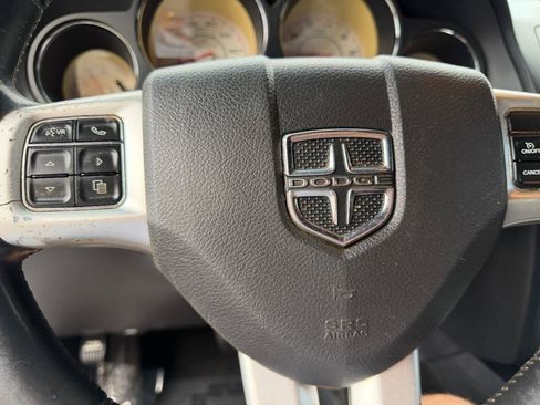 Used 2012 Dodge Challenger SXT RWD image 18