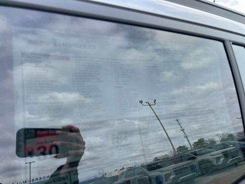 New 2026 Chevrolet Trax LT w/ Sunroof Package image 33