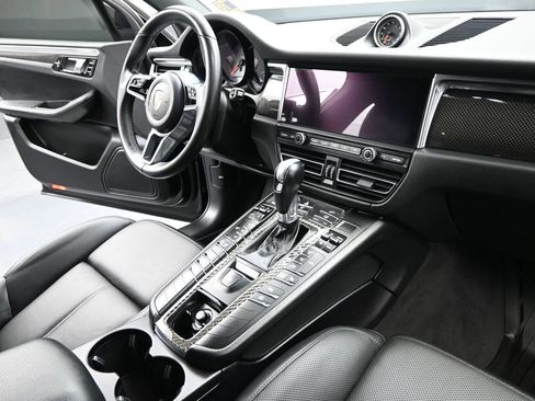 Used 2019 Porsche Macan S image 21