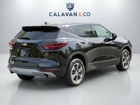 Used 2025 Chevrolet Blazer LT image 4