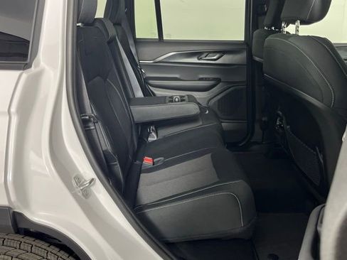 New 2025 Jeep Grand Cherokee Laredo X w/ Luxury Tech Group I image 28