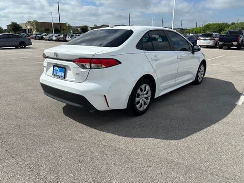 Used 2024 Toyota Corolla LE FWD image 5