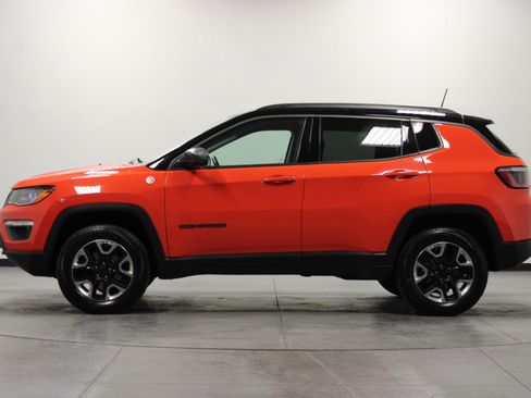 Used 2017 Jeep Compass Trailhawk w/ Leather Interior Group AWD/4WD image 7