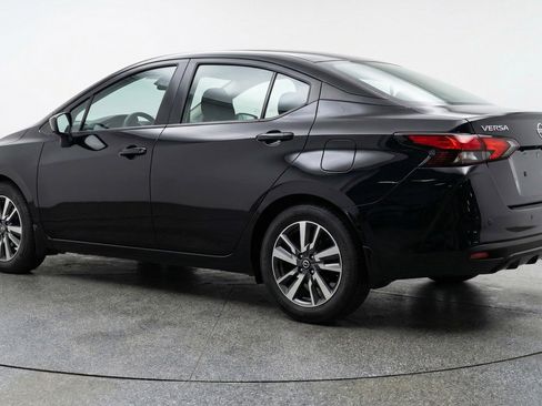 Used 2025 Nissan Versa SV FWD image 6