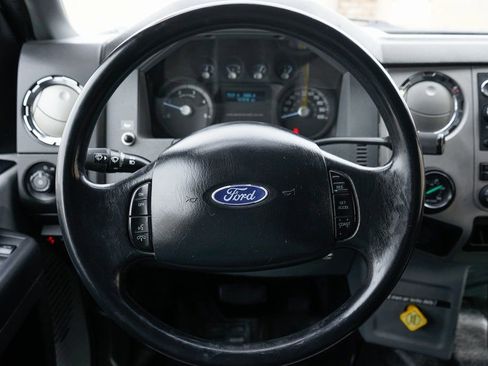 Used 2015 Ford F650 2WD Crew Cab Super Duty image 34