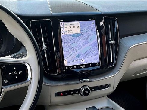 Certified 2023 Volvo XC60 B5 Plus w/ Climate Package AWD/4WD image 8