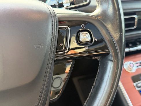 Used 2022 Lincoln Aviator Reserve RWD image 32