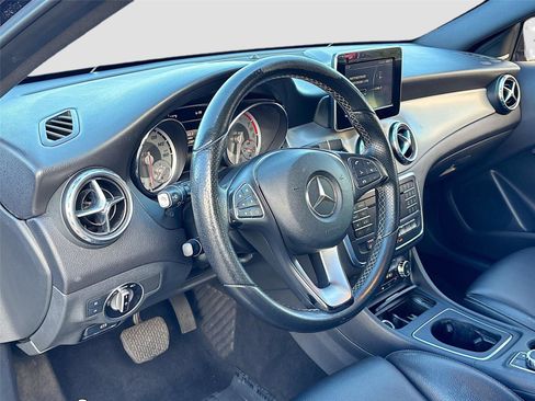 Used 2016 Mercedes-Benz GLA 250 GLA 250 image 9