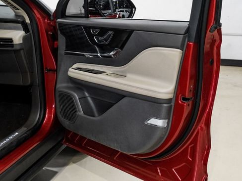 Used 2022 Lincoln Corsair AWD w/ Premium Package image 46
