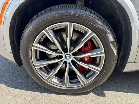 Used 2025 BMW X5 xDrive40i w/ M Sport Package AWD/4WD image 7