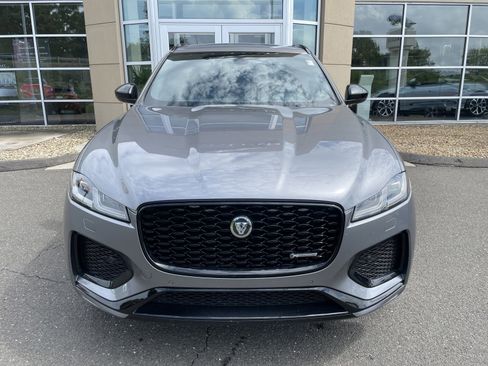 Certified 2024 Jaguar F-PACE R-Dynamic S image 3