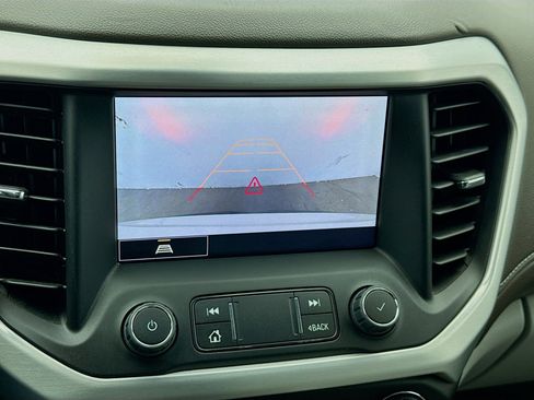 Used 2023 GMC Acadia SLT image 10