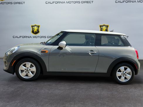Used 2015 MINI Cooper 2-Door Hardtop image 8