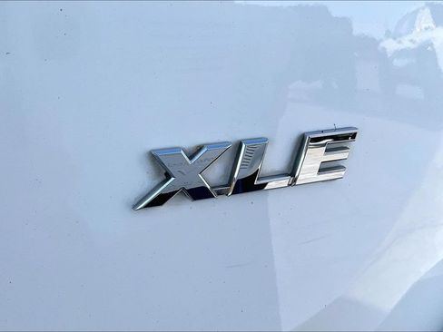 Used 2013 Toyota RAV4 XLE FWD image 24