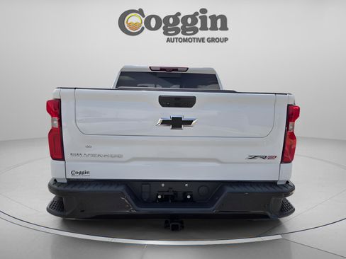 Used 2023 Chevrolet Silverado 1500 ZR2 w/ Technology Package AWD/4WD image 4