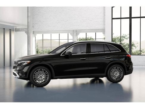 Used 2026 Mercedes-Benz GLC 300 4MATIC image 35