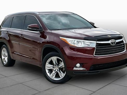 Used 2015 Toyota Highlander Limited Platinum AWD/4WD image 3