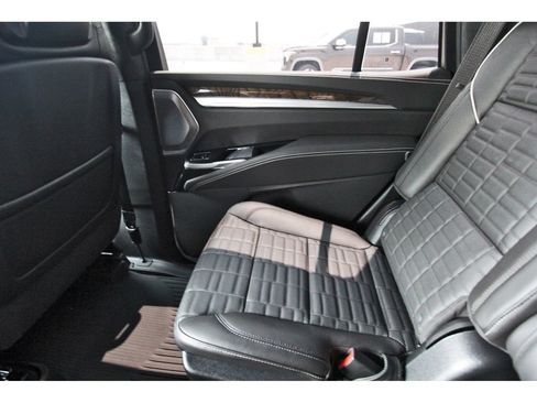 New 2026 Cadillac Escalade Platinum Sport w/ LPO, ONYX Package AWD/4WD image 12