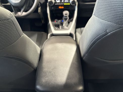 Used 2021 Toyota RAV4 LE w/ Carpet Mat Package (TMS) FWD image 21