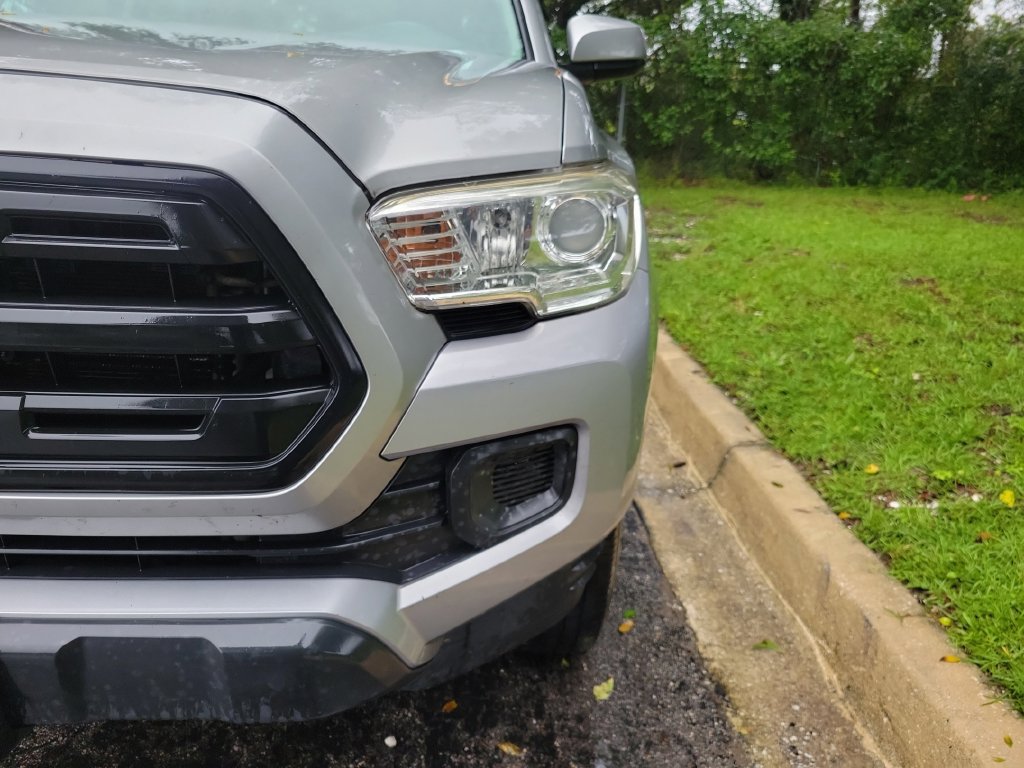 Used 2016 Toyota Tacoma SR w/ Towing Package AWD/4WD image 7