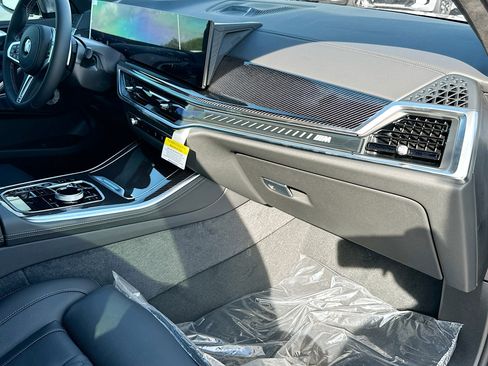 New 2026 BMW X5 M60i w/ Executive Package image 24