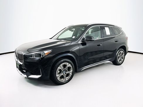 Used 2025 BMW X1 xDrive28i image 3