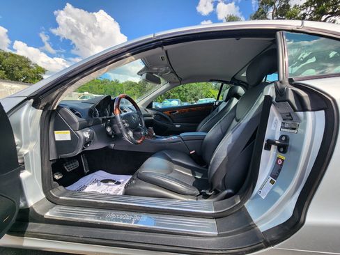 Used 2007 Mercedes-Benz SL 550 w/ Premium Pkg I image 15