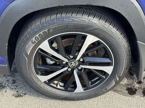 Used 2023 Toyota Corolla Cross XSE w/ Convenience Package image 10