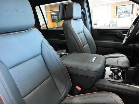 New 2026 GMC Yukon XL AT4 w/ AT4 Premium Plus Package AWD/4WD image 10