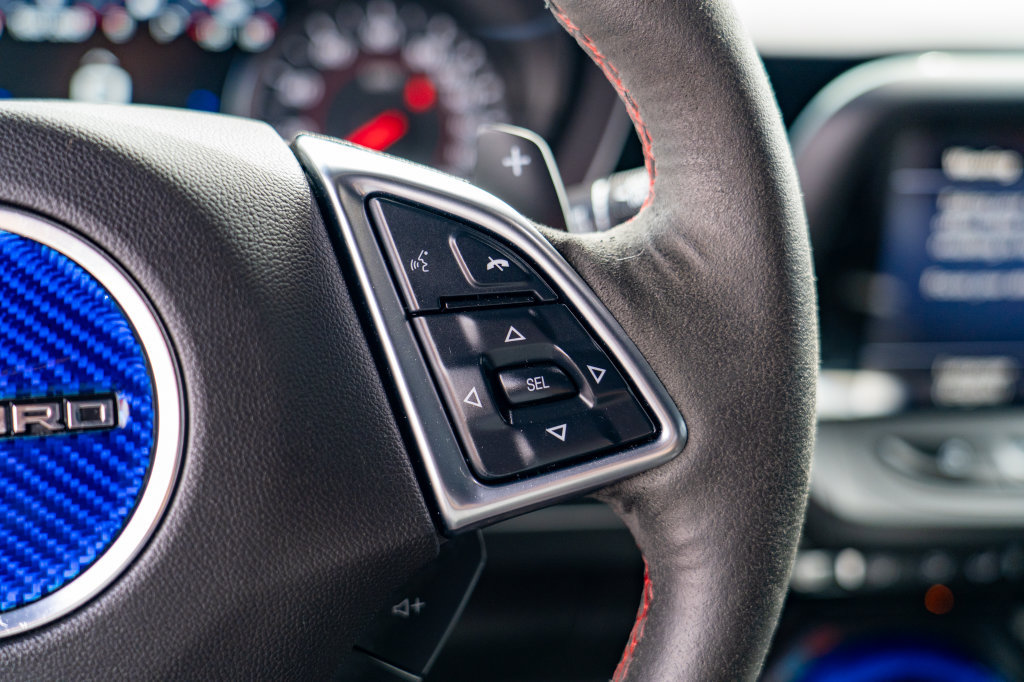 Used 2021 Chevrolet Camaro ZL1 RWD image 18