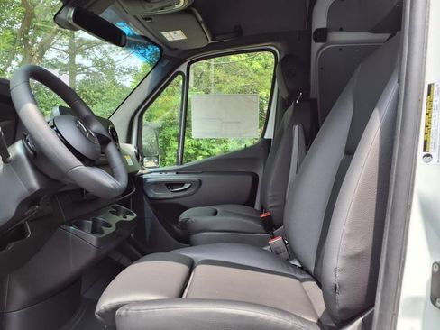 New 2025 Mercedes-Benz Sprinter 2500 image 14
