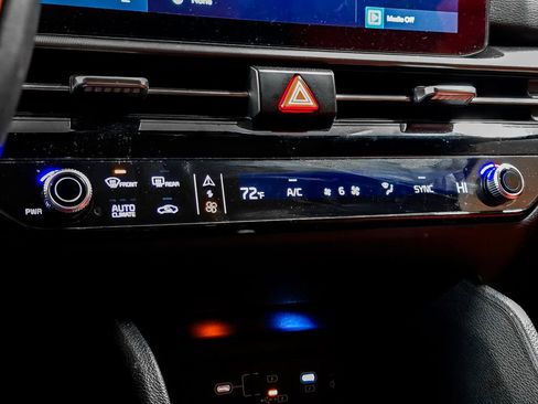 Used 2026 Kia Sportage SX image 28