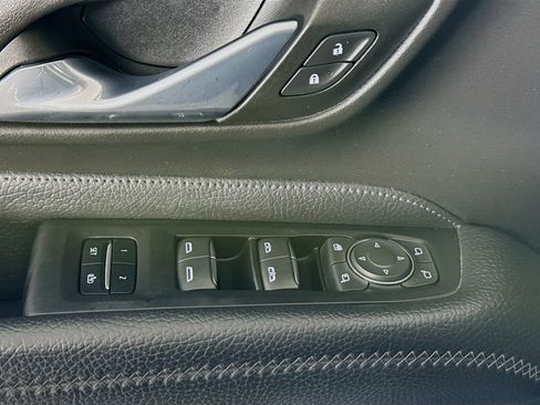 Used 2023 GMC Yukon Denali image 24