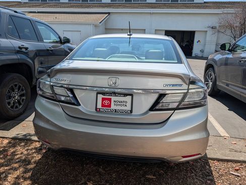 Used 2013 Honda Civic Hybrid Sedan image 3