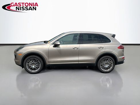 Used 2018 Porsche Cayenne S w/ Premium Package Plus AWD/4WD image 5