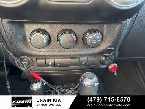 Used 2014 Jeep Wrangler Unlimited Rubicon w/ Connectivity Group image 27