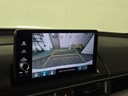 Used 2023 Honda Pilot Touring image 18