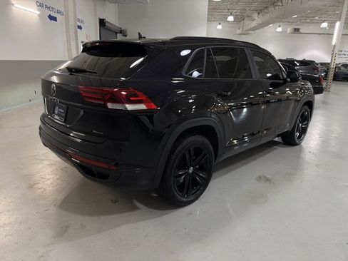 Certified 2023 Volkswagen Atlas Cross Sport SEL R-Line AWD/4WD image 9