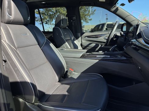 Used 2022 Cadillac Escalade Sport image 15