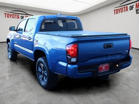 Certified 2018 Toyota Tacoma TRD Sport image 3