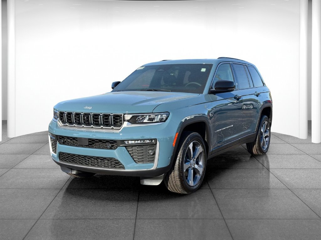 New 2026 Jeep Grand Cherokee Limited w/ Luxury Tech Group II AWD/4WD image 3