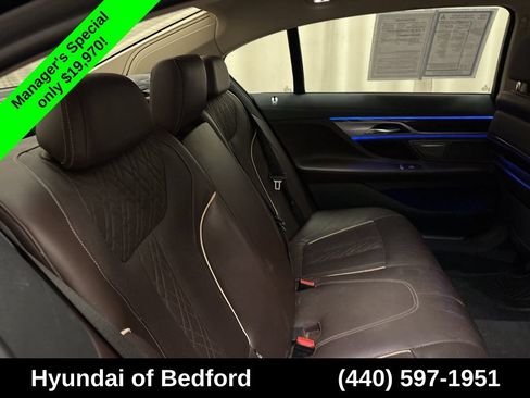 Used 2020 BMW 750i xDrive AWD/4WD image 17